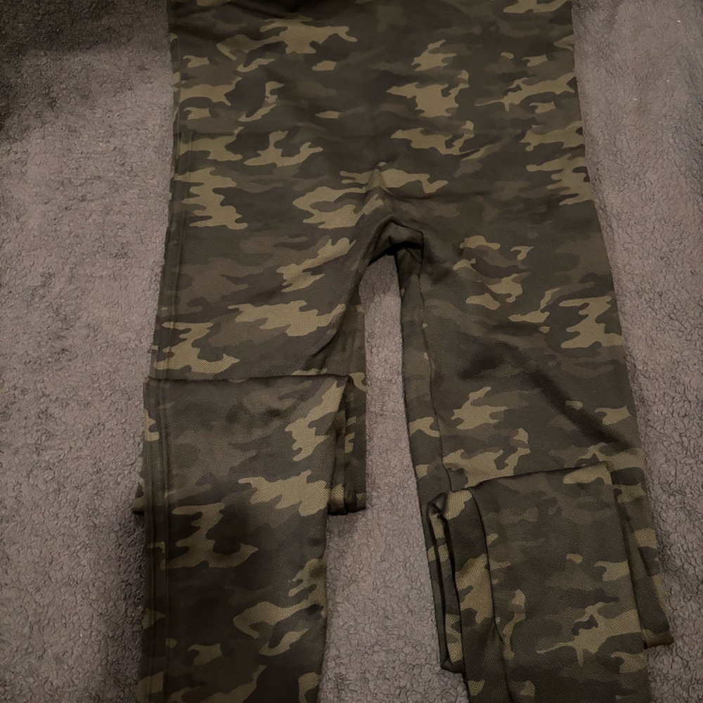 Camo spanx leggings